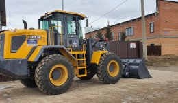 Новое поступление фронтальных погрузчиков HZM XC36D